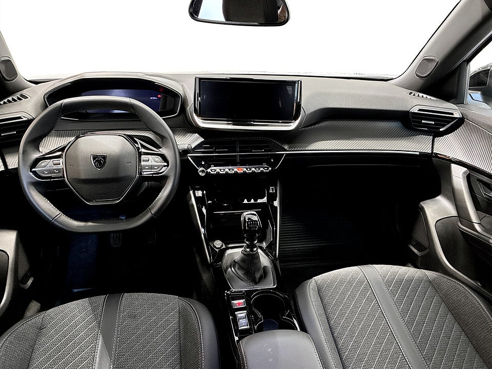 Bild på Peugeot 2008 Allure 1.2 PT 130hk CARPLAY P-SENSORER