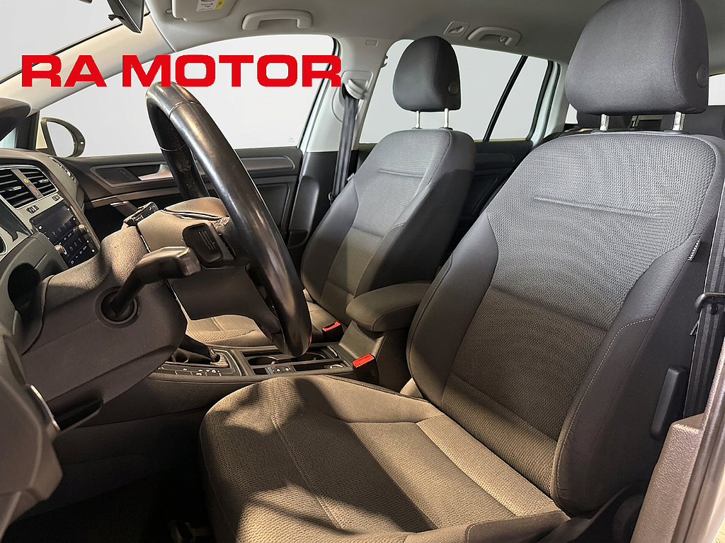 Volkswagen Golf SC 1.6 TDI 116hk | D-värm | Backkamera | Adaptiv-Fart 2019