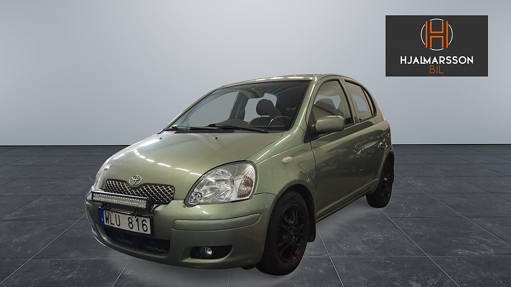 Toyota Yaris 5-dörrar 1.3 VVT-i / AUTOMAT / NYBESIKTIGAD