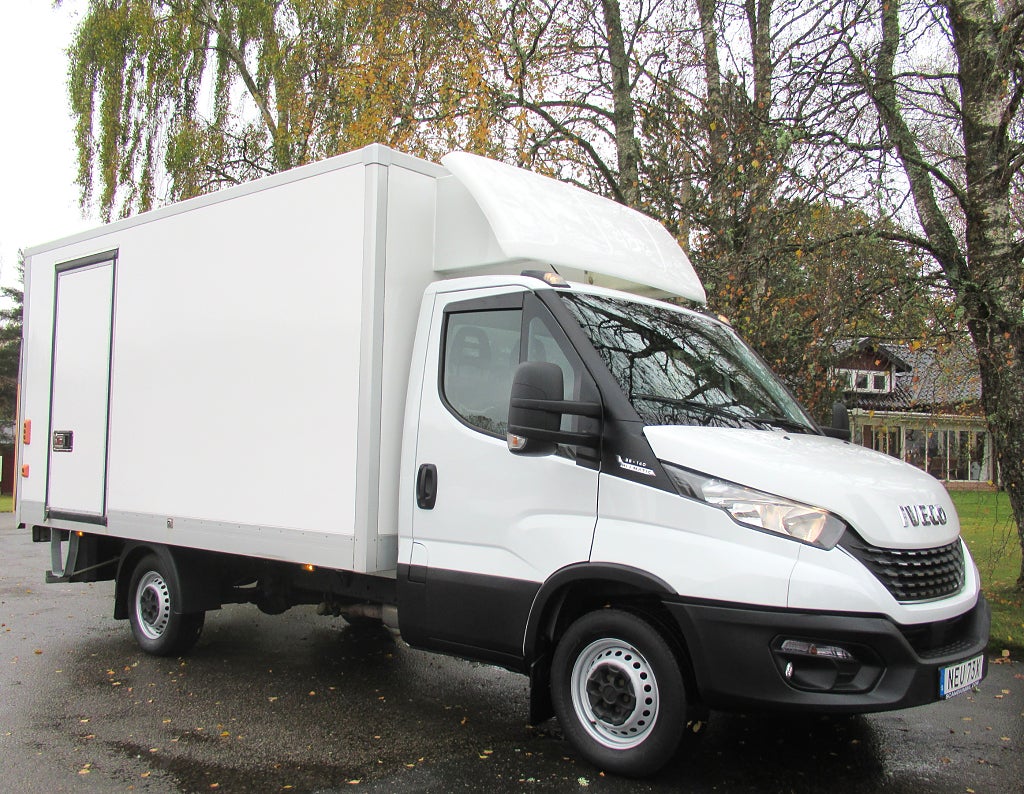 Iveco 35-140  Påbyggt Skåp med Sidodörr & Lift, Dieselvärmare