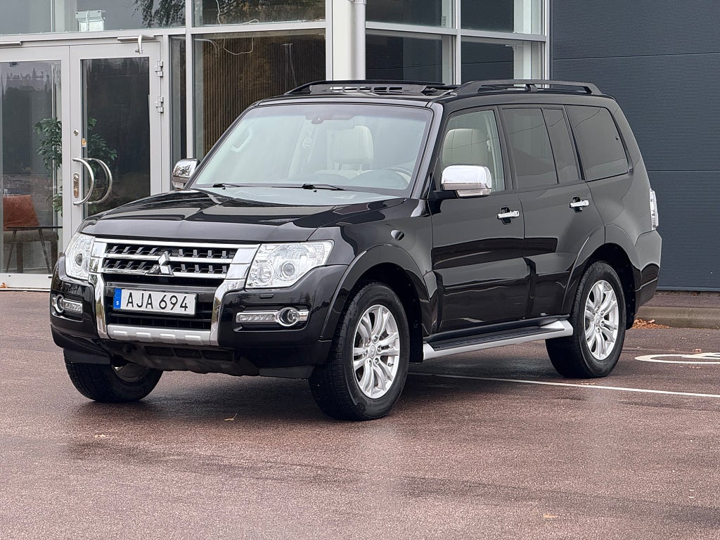 Mitsubishi Pajero 5-dörrar 3.2 Di-D 4WD/7-sits/Euro6/6500mil/en brukare