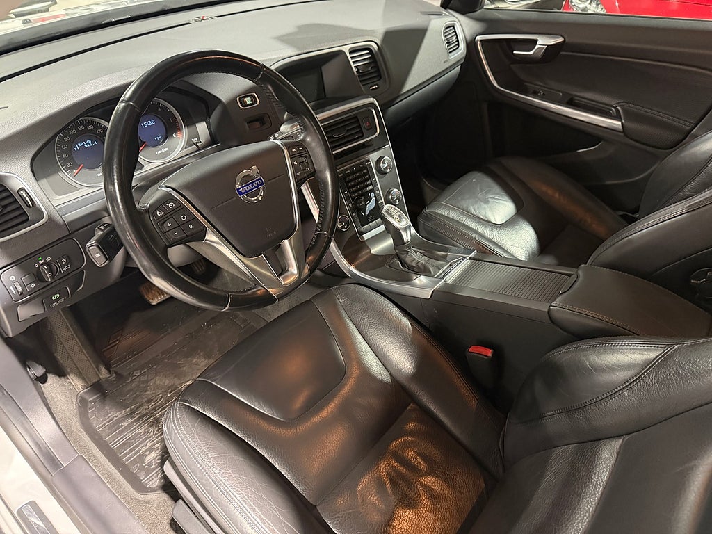 Volvo V60 D4 AWD | Momentum | Drag | Värmare 2013