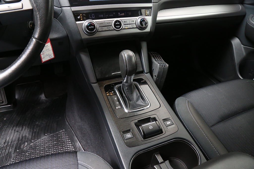 Subaru Outback 2,0D 150hk Base AWD Aut Motorv Dragkrok 2015