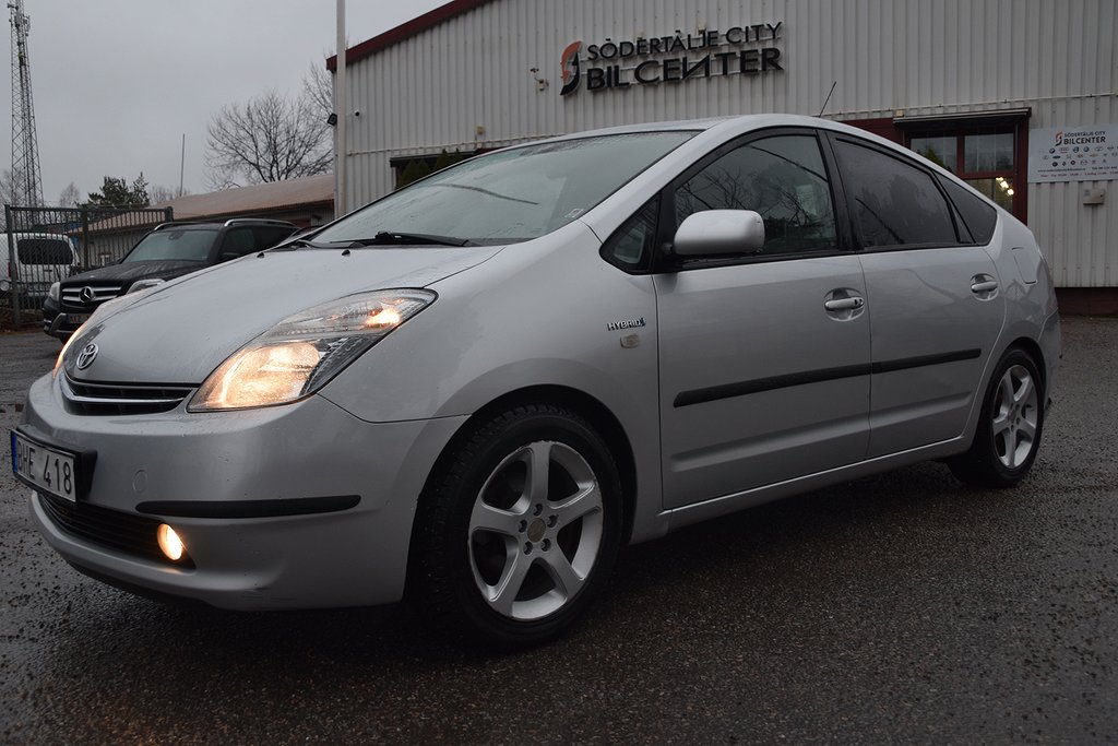 Toyota Prius 1.5 VVT-i + 3CM CVT Hybrid B-Kamera Navi 