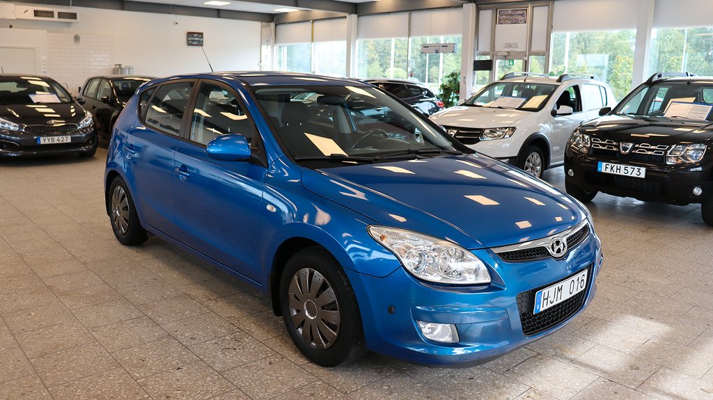 Hyundai i30 1.6  Nyservad