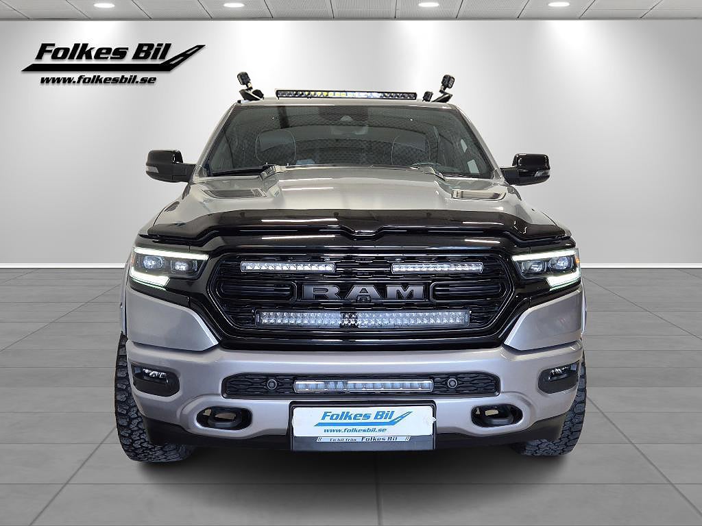Dodge RAM 1500 Limited Night Ed. V8 HEMI Hundkåpa Extraljus x5