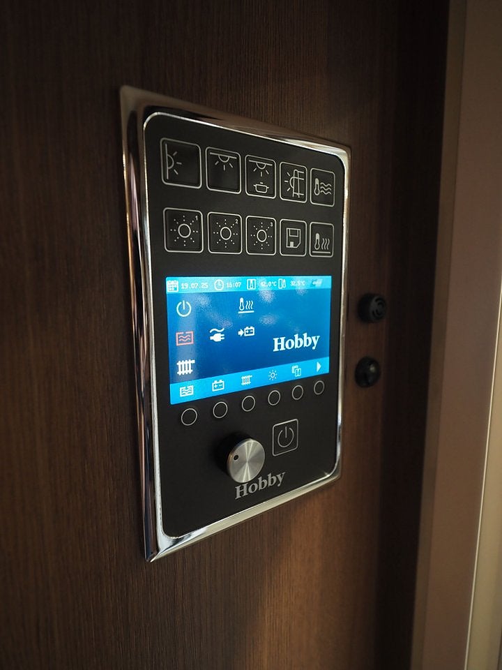 Hobby 560 LU Prestige Cykelställ Ugn Långbäddar 2020