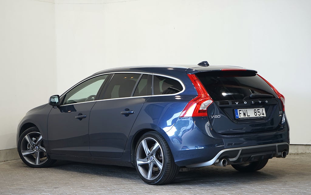 Volvo V60 D5 AWD Automat R-Design Taklucka Värmare 215hk