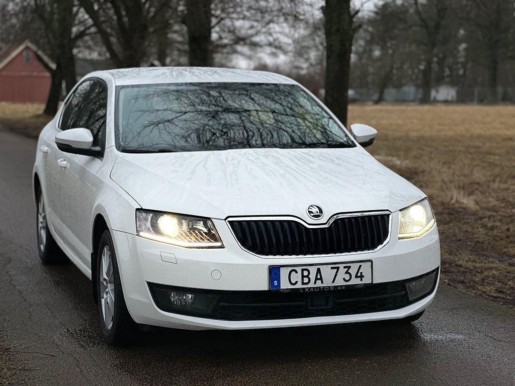 Skoda Octavia 1.8 TSI Elegance Svensksåld, Dragkrok, LED, Automat 