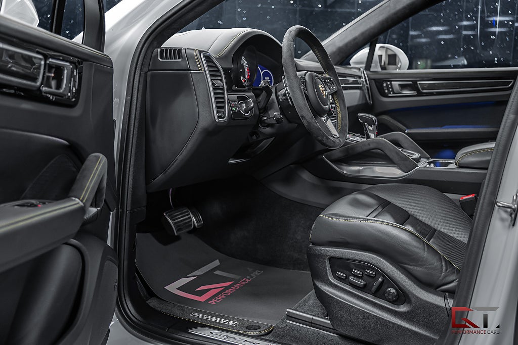 Porsche Cayenne Turbo S Coupé Turbo S E-Hyb MOMS SpDesign Keramiska Pano