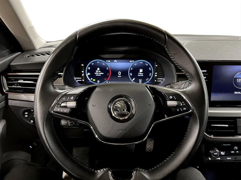 Bild på Skoda Kamiq Adventure Edition Style 1.0 TSI 110hk Aut DRAG V-HJUL