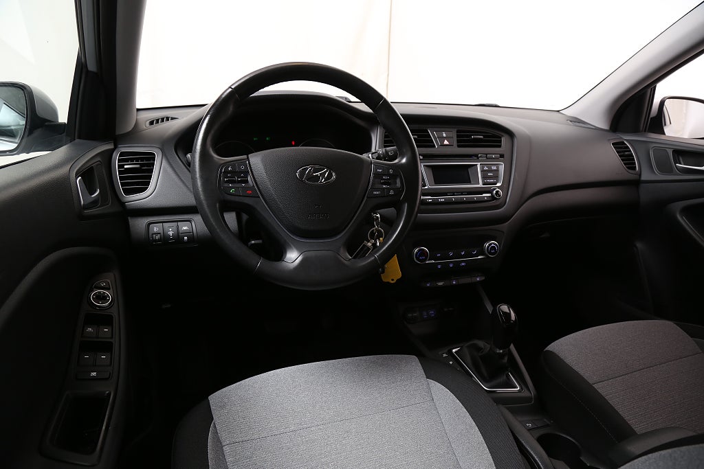 Hyundai i20 1,4 100hk Premium Automat P-sensor Bluetooth 2016