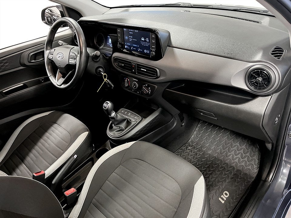 Bild på Hyundai i10 Essential 1.0 67hk - CARPLAY, RATTVÄRME