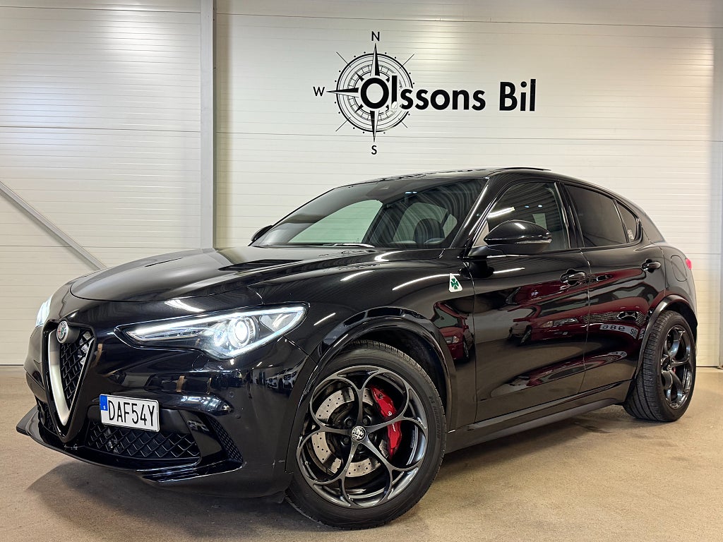 Alfa Romeo Stelvio Quadrifoglio Pano H/K B-kam Keyless H&R *FET*