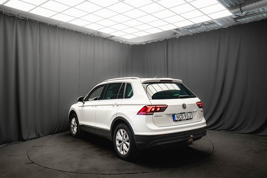Volkswagen Tiguan 2.0 TSI 4Motion B-VÄRMARE DRAG KAMERA CARPLAY 190hk