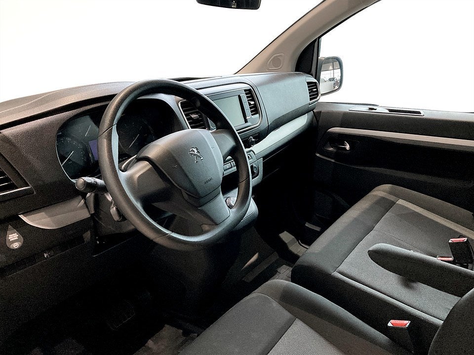 Bild på Peugeot Traveller 2.0 BHDi 144hk Aut L3 - 9-SITS, FARTHÅLLARE