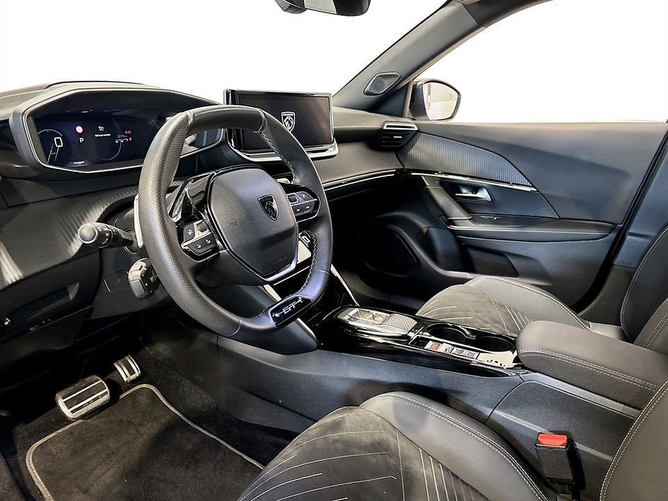 Bild på Peugeot 2008 GT 1.2 PT 130hk Aut B-KAMERA CARPLAY