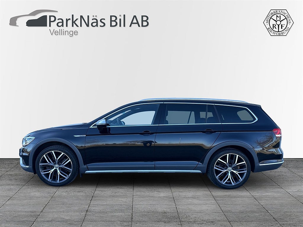 Volkswagen Passat Alltrack 4M 240hk PANO DRAG