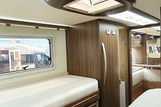 Husbil-integrerad BURSTNER Elegance I 810 39 av 48