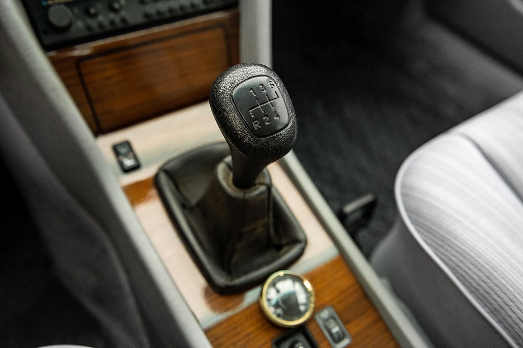 Mercedes-Benz 230 1989 - miniatyr 13