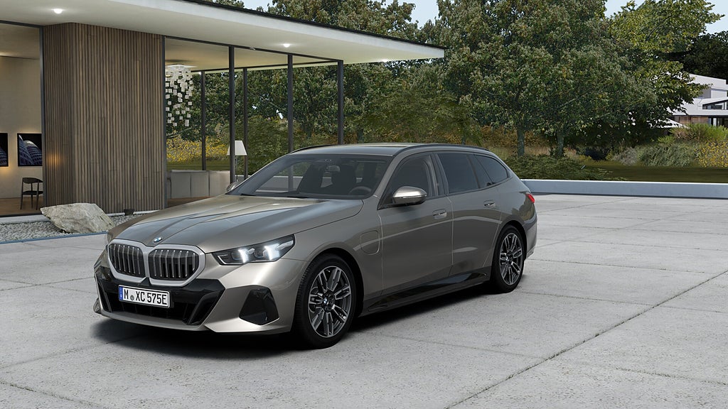BMW 530e xDrive Touring - PRIVATLEASING 12 MÅN fr. 5995 kr/mån  
