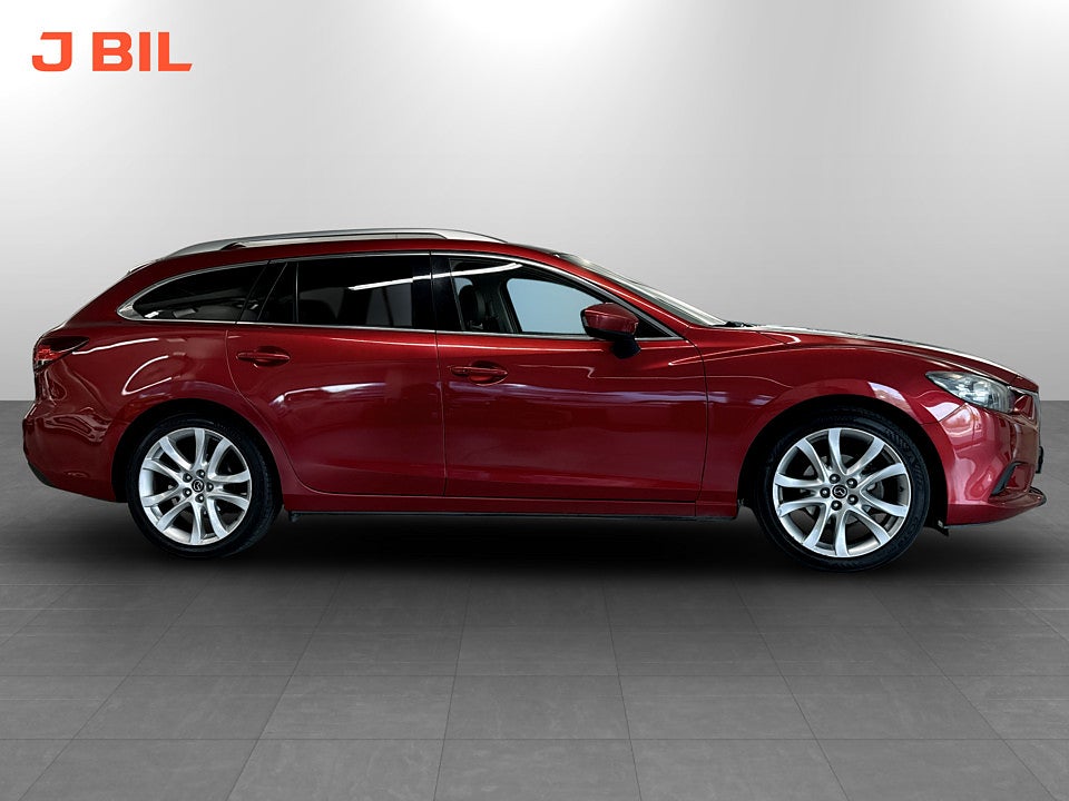 Bild på Mazda 6 Wagon Optimum 2.2 SKYACTIV-D 175hk Aut B-KAMERA ELSTOL