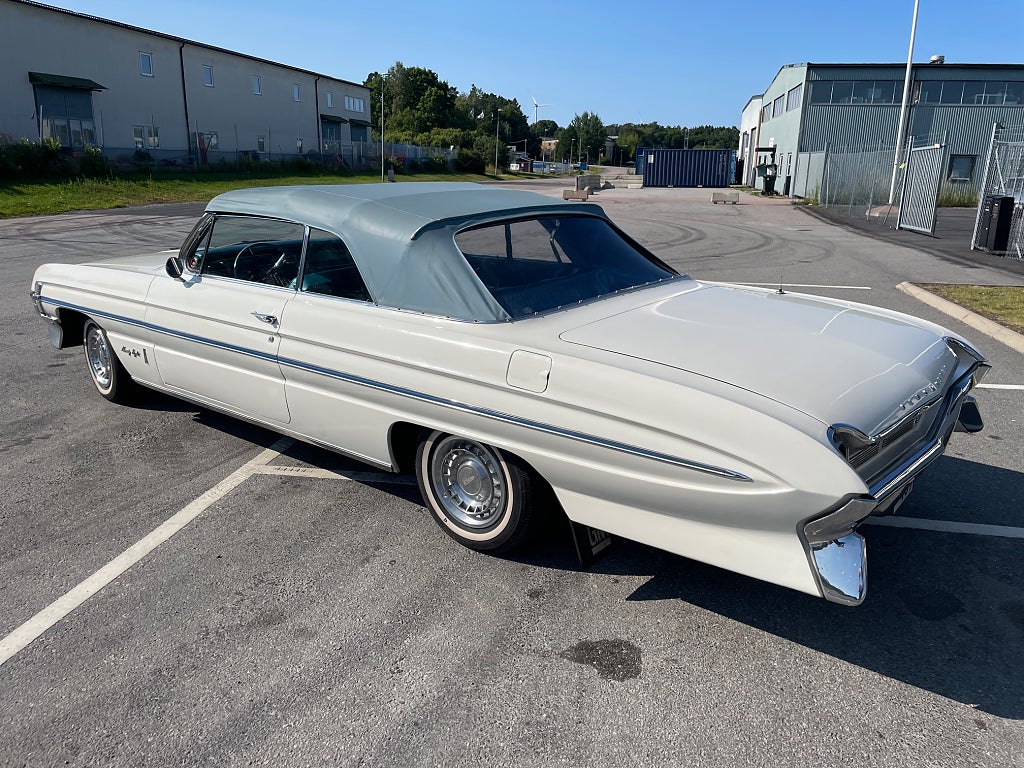 Oldsmobile 98 Classic Ninety-Eight Convertible Coupé 6.5 V8