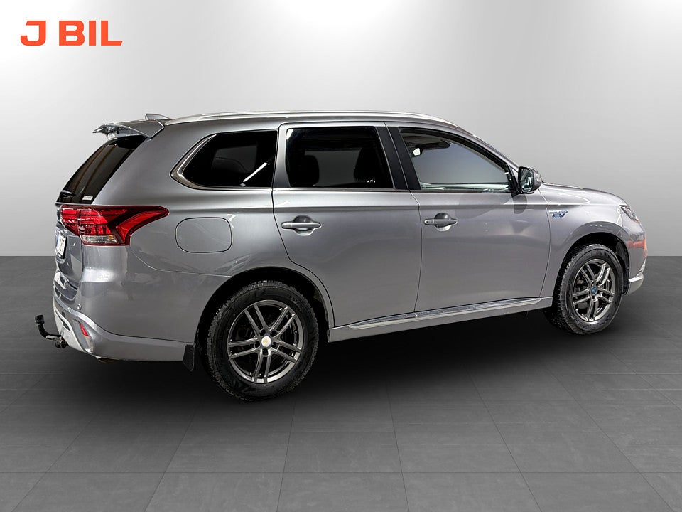 Bild på Mitsubishi Outlander Komfort 2.4 PHEV 224hk Aut 4WD - B-KAMERA, DRAG