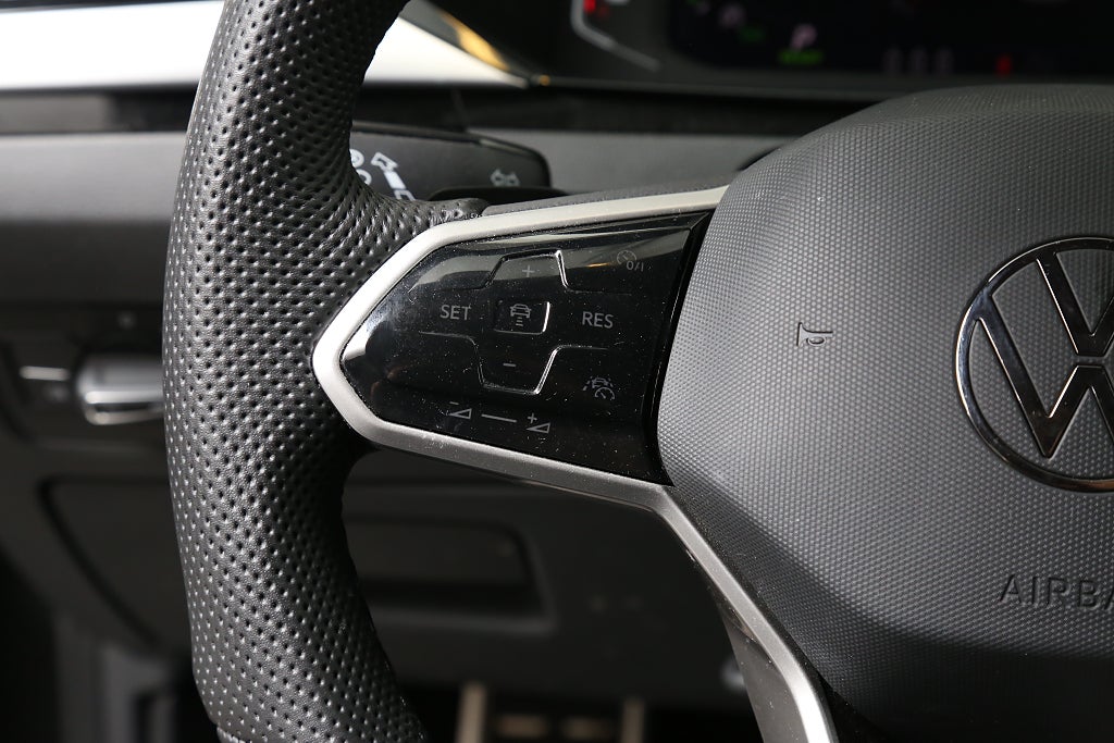 Volkswagen Arteon eHybrid Shooting Brake 218hk R-Line Värmare Drag 2022