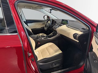 Lexus NX 300h AWD 2.5 E-CVT Executive Kamera Psens S&V-däck