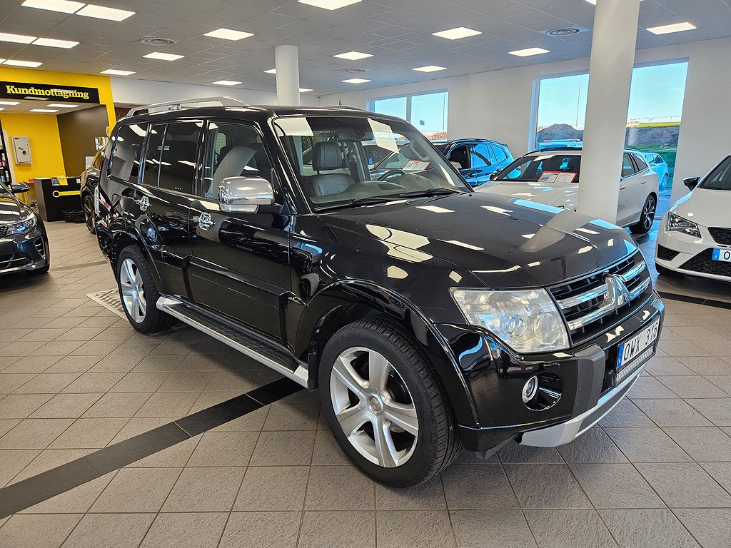 Mitsubishi Pajero 5-dörrar 3.2 Di-D 200hk 4WD 7-sits DVD 