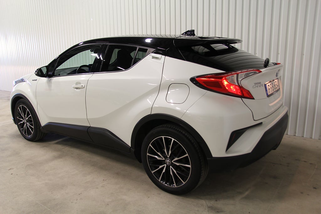 Toyota C-HR Hybrid CVT Nyservad hos Toyota