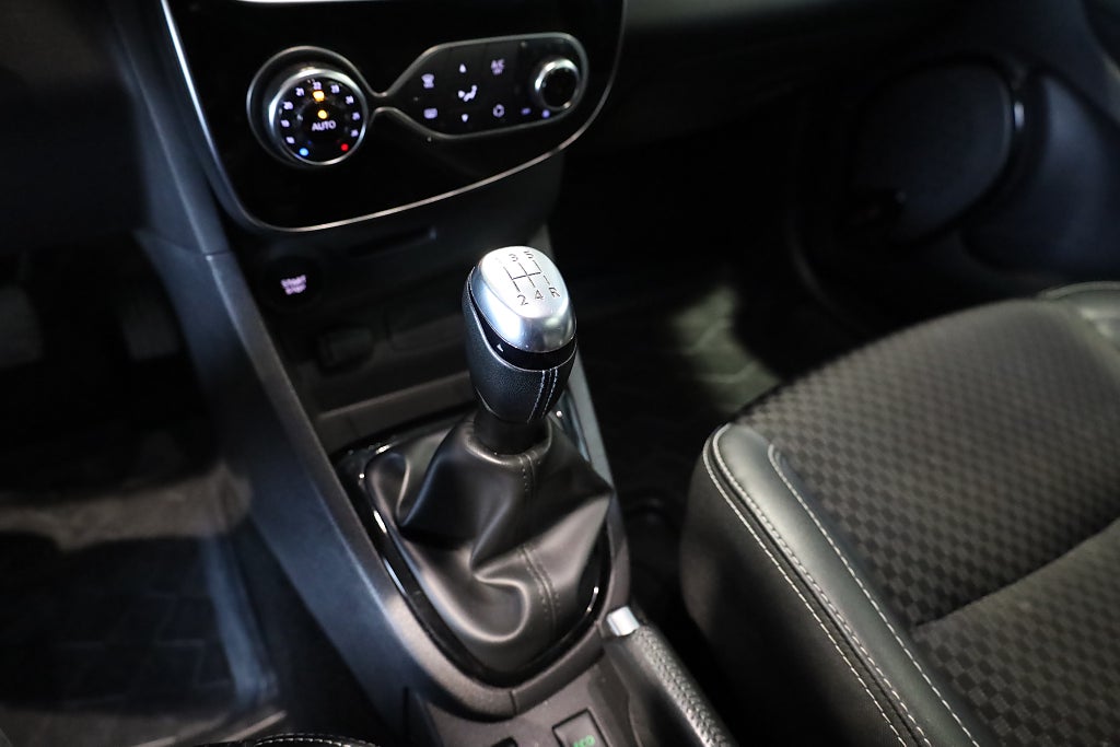 Renault Clio 0.9 TCe Intens Navi PDC Keyless Blåtand 2019