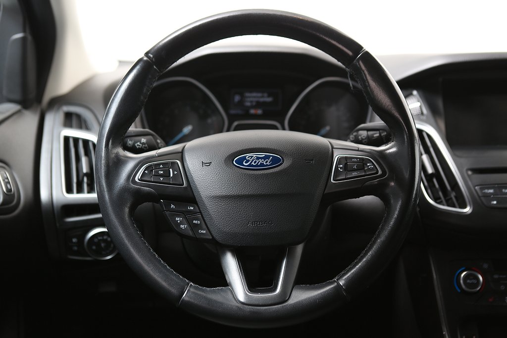 Ford Focus 1,0 EcoBoost 125hk Titanium Kombi Aut Dragkrok 2016