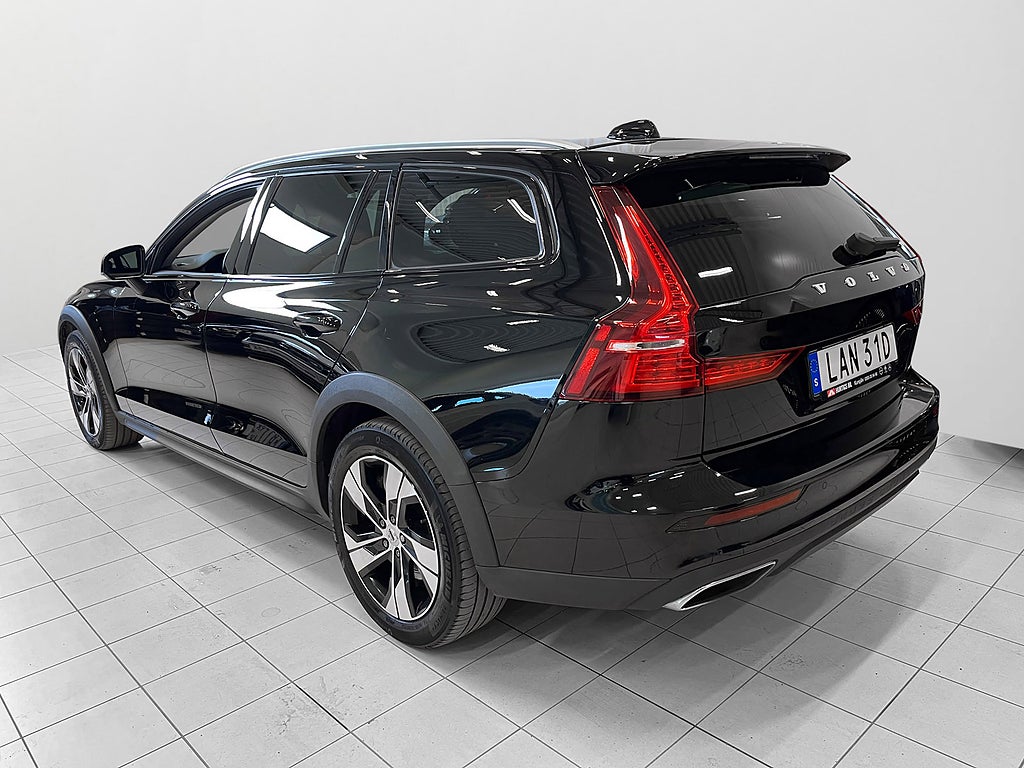 Volvo V60 Cross Country 2022 - miniatyr 7