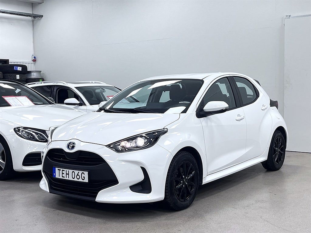Toyota Yaris 1.5 HYBRID 1-ÄGARE MOMS BACK-KAMERA APPLE CARPLAY