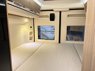 Husbil-halvintegrerad Adria TWIN 600 SP AXESS 18 av 25