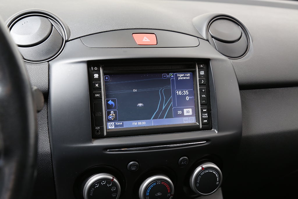 Mazda 2 1,3 84hk Spirit 5-dörrar P-sensor Motorv Nybesikt