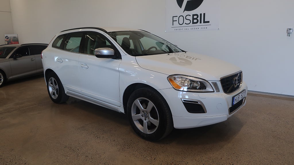 Volvo XC60 *Kampanj 2000kr CircleK* D3 AWD R-Design Nyservad Drag