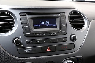 Halvkombi Hyundai i10 11 av 15