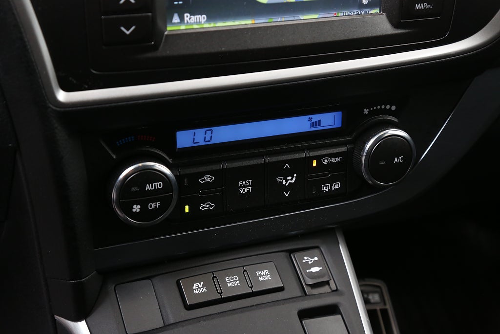 Toyota Auris Touring Sports Hybrid e-CVT Edition 50 Motorvärmare 2014