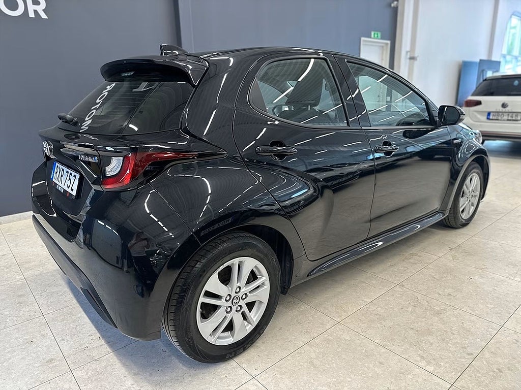 Toyota Yaris Hybrid CVT Active Euro 6/B-Kamera/RattVärme