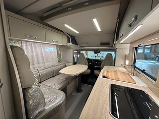 Husbil-halvintegrerad Wingamm Oasi 540 140HK AUT 6 av 28