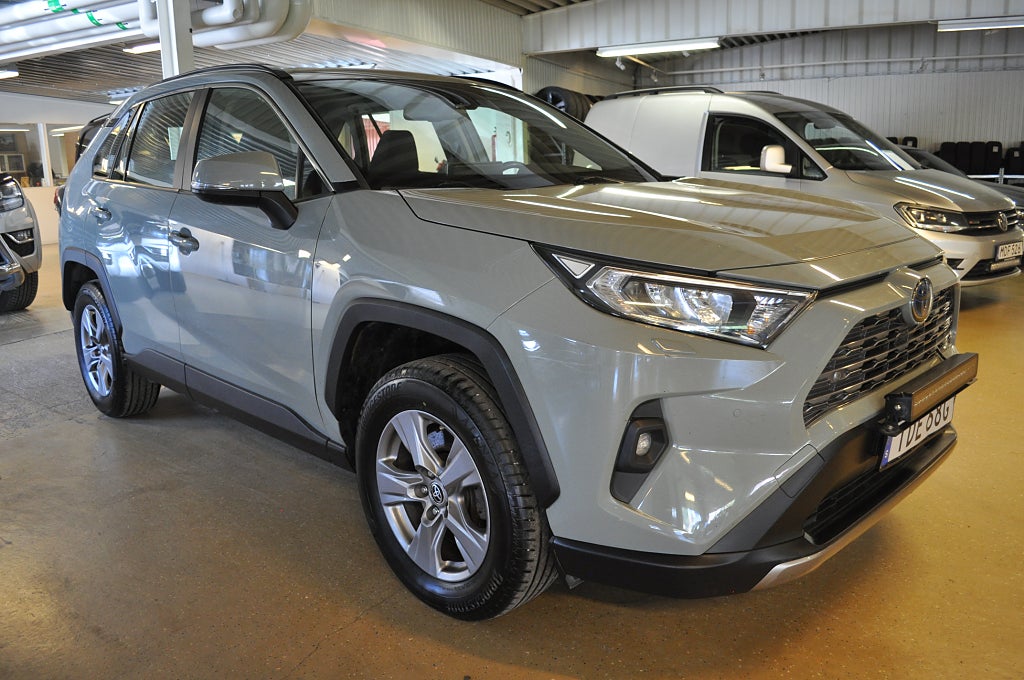 Toyota RAV4 Hybrid AWD-i E-CVT Active/12 MÅN GARANTI