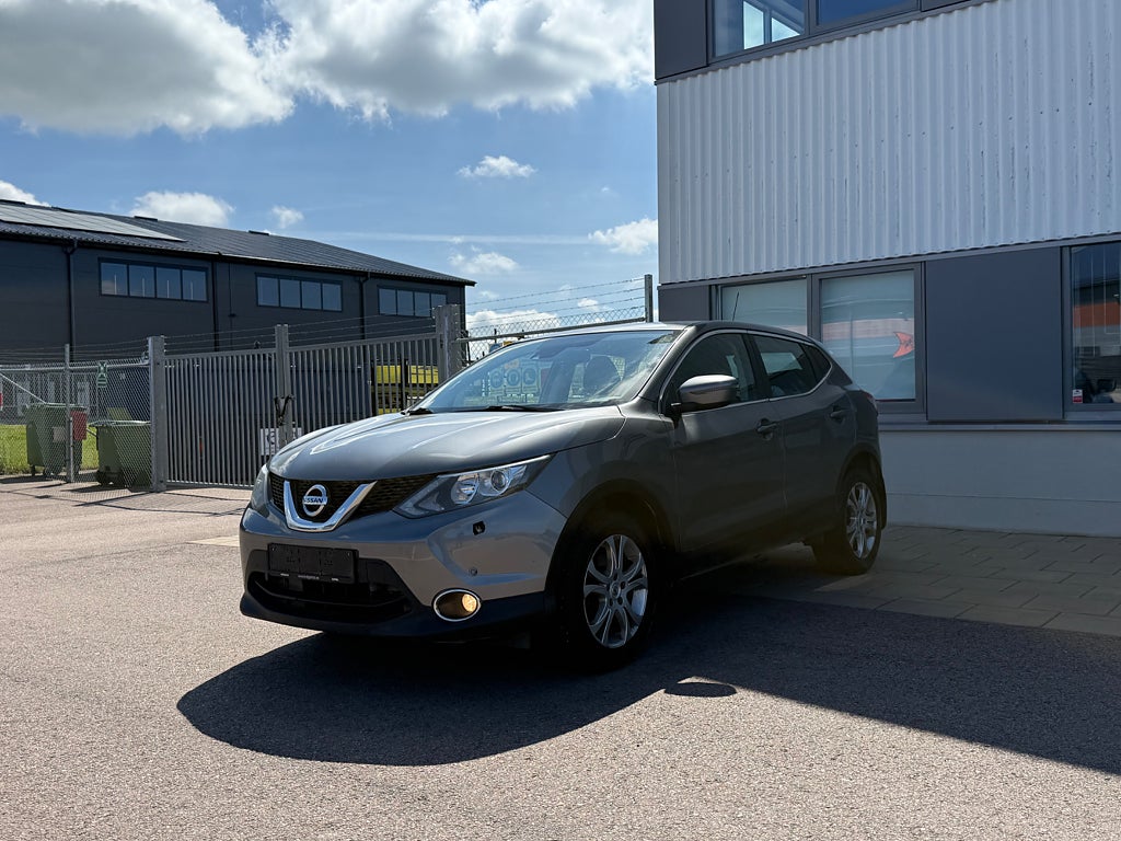Nissan Qashqai 1.2 DIG- Ny besiktigad Ny servad SUV