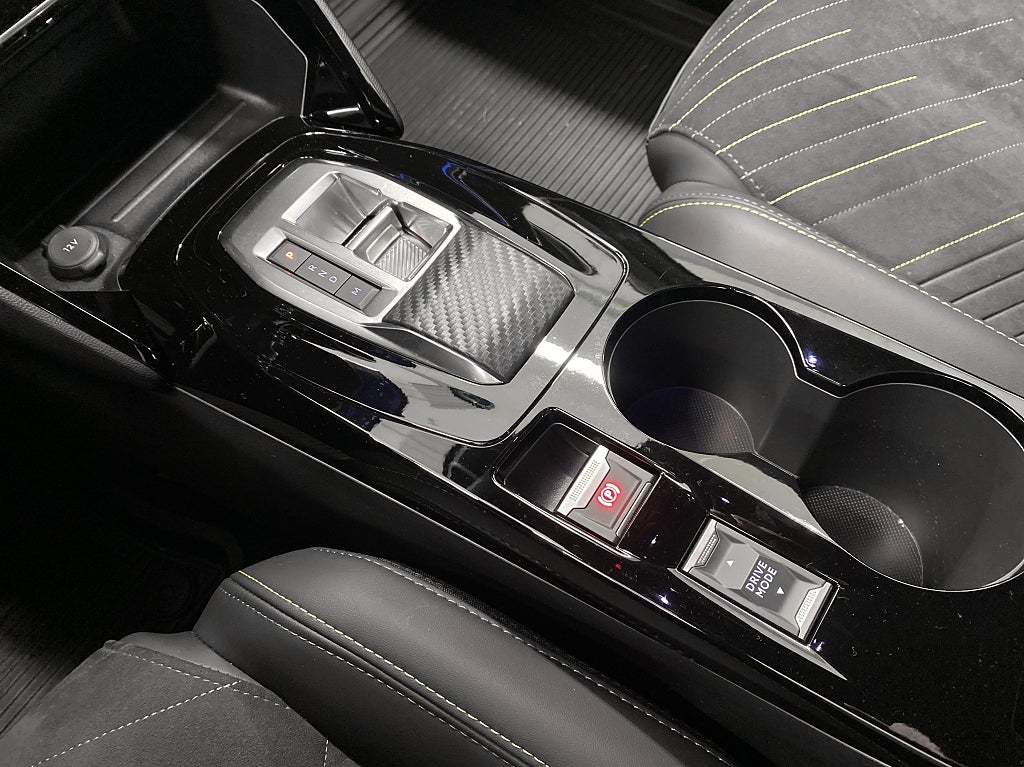 Peugeot 2008 GT HYBRID 145hk Automat  – bild 13