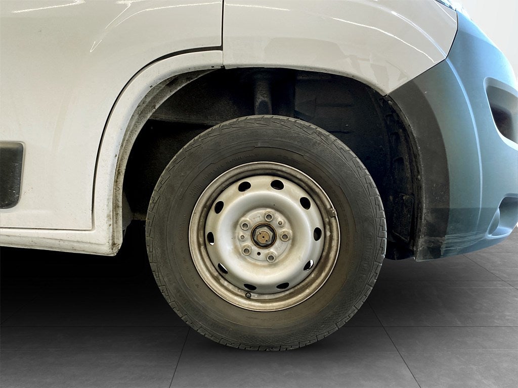 Bild på Peugeot Boxer PRO+ L3H2 2.2 BHDi 140hk - DRAG, B-KAMERA