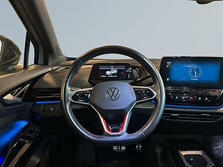 Volkswagen ID.4 GTX Comfort Plus MOMS/SoV/Ad.Fhåll/Navi/Rattvärme/Vpump – bild 9