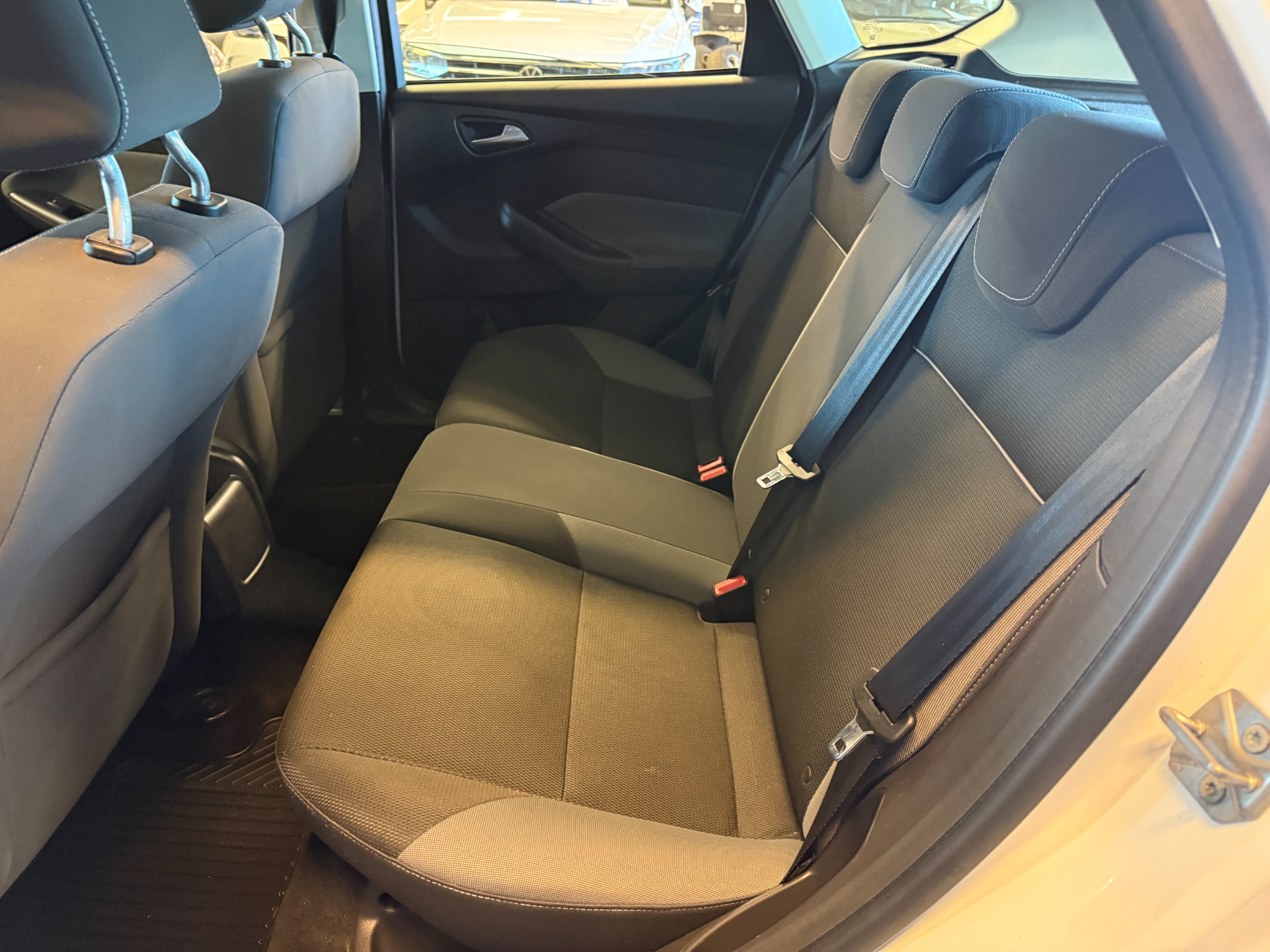 Ford Focus 1.6 TDCi 2011, kuva 7/41