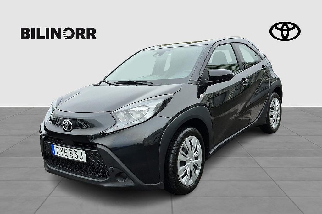 Toyota Aygo X 1.0 Play | Vinterhjul | Motorvärmare |